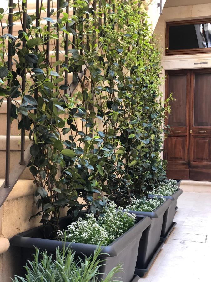 Ginevra Boutique Rooms - Palazzo Leosini - Residenze D'Epoca LʼAquila Exterior foto