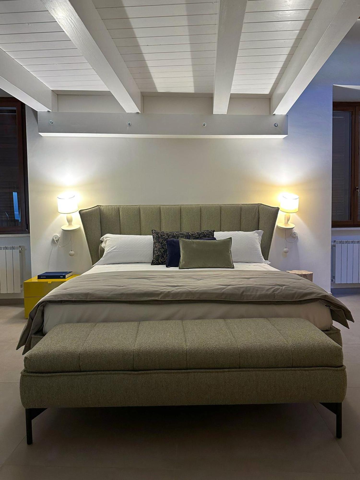 Ginevra Boutique Rooms - Palazzo Leosini - Residenze D'Epoca LʼAquila Exterior foto