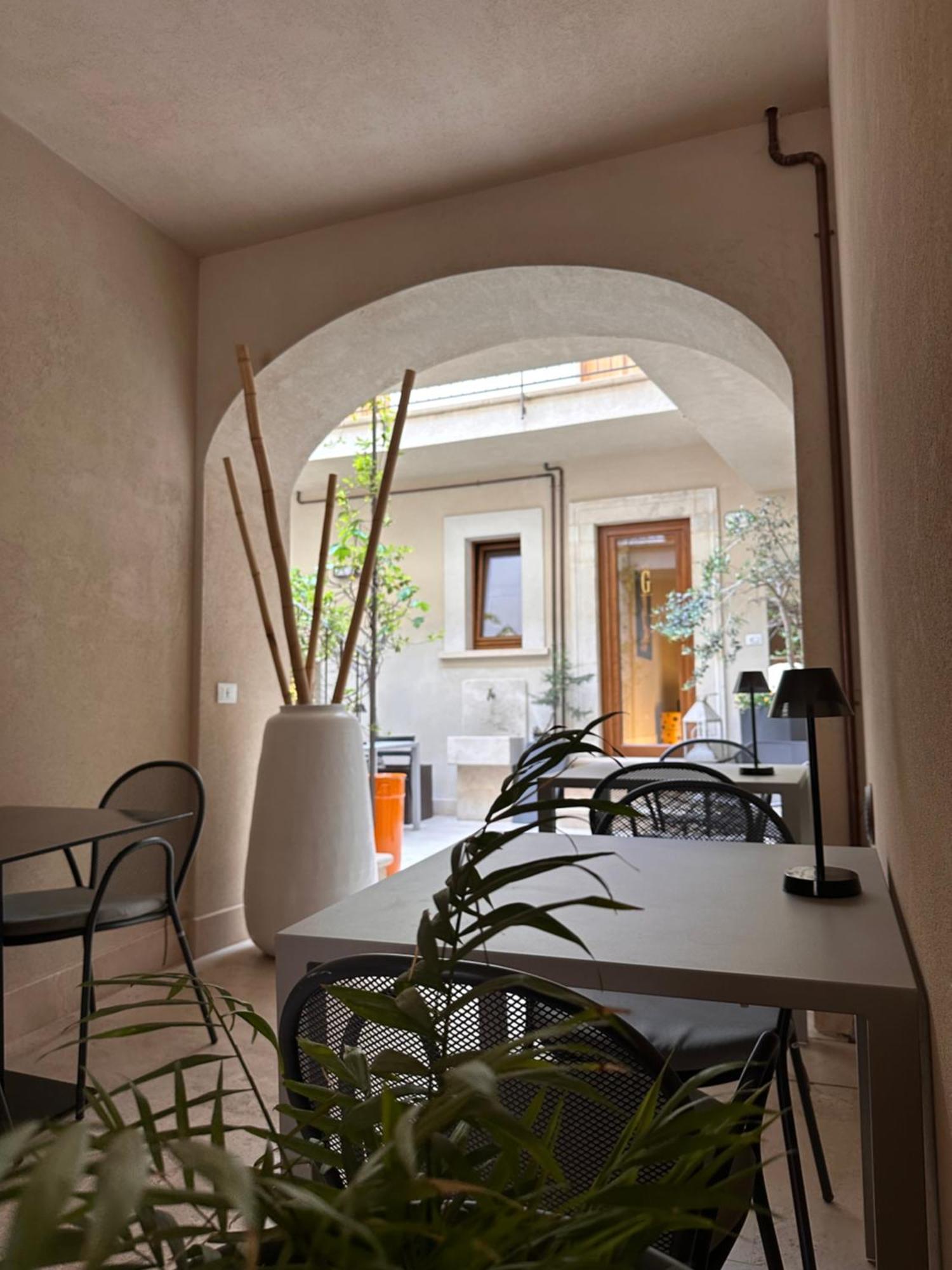 Ginevra Boutique Rooms - Palazzo Leosini - Residenze D'Epoca LʼAquila Exterior foto